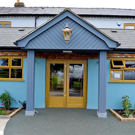 Bed and Breakfast The Ugly Duckling Telford Exterior foto